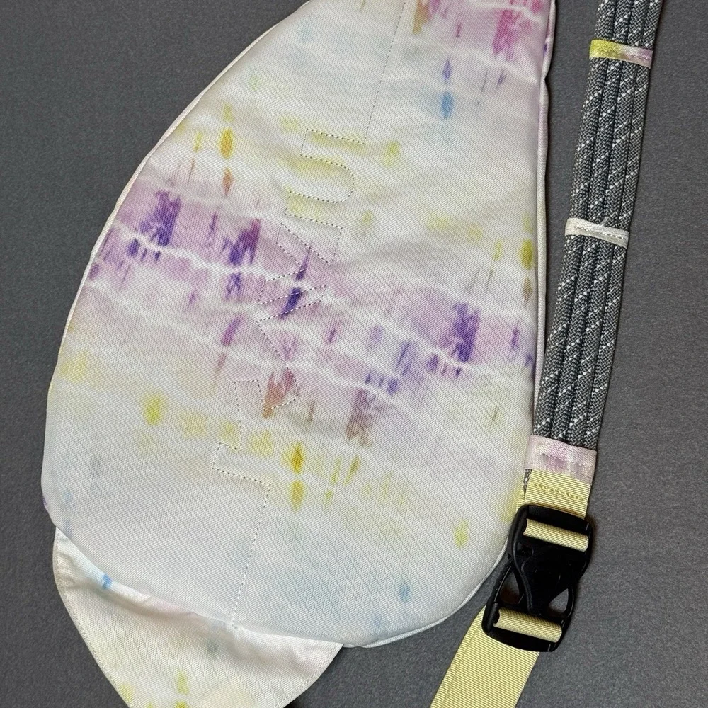 Kavu Rope Sling Rainbow Watercolor 600D Polyester Water Resistant Crossbody Bag